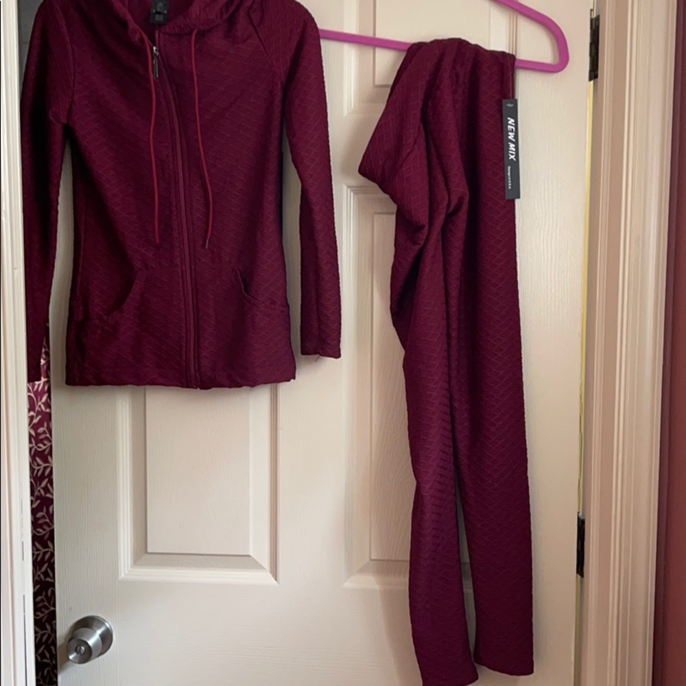 Pants suit
